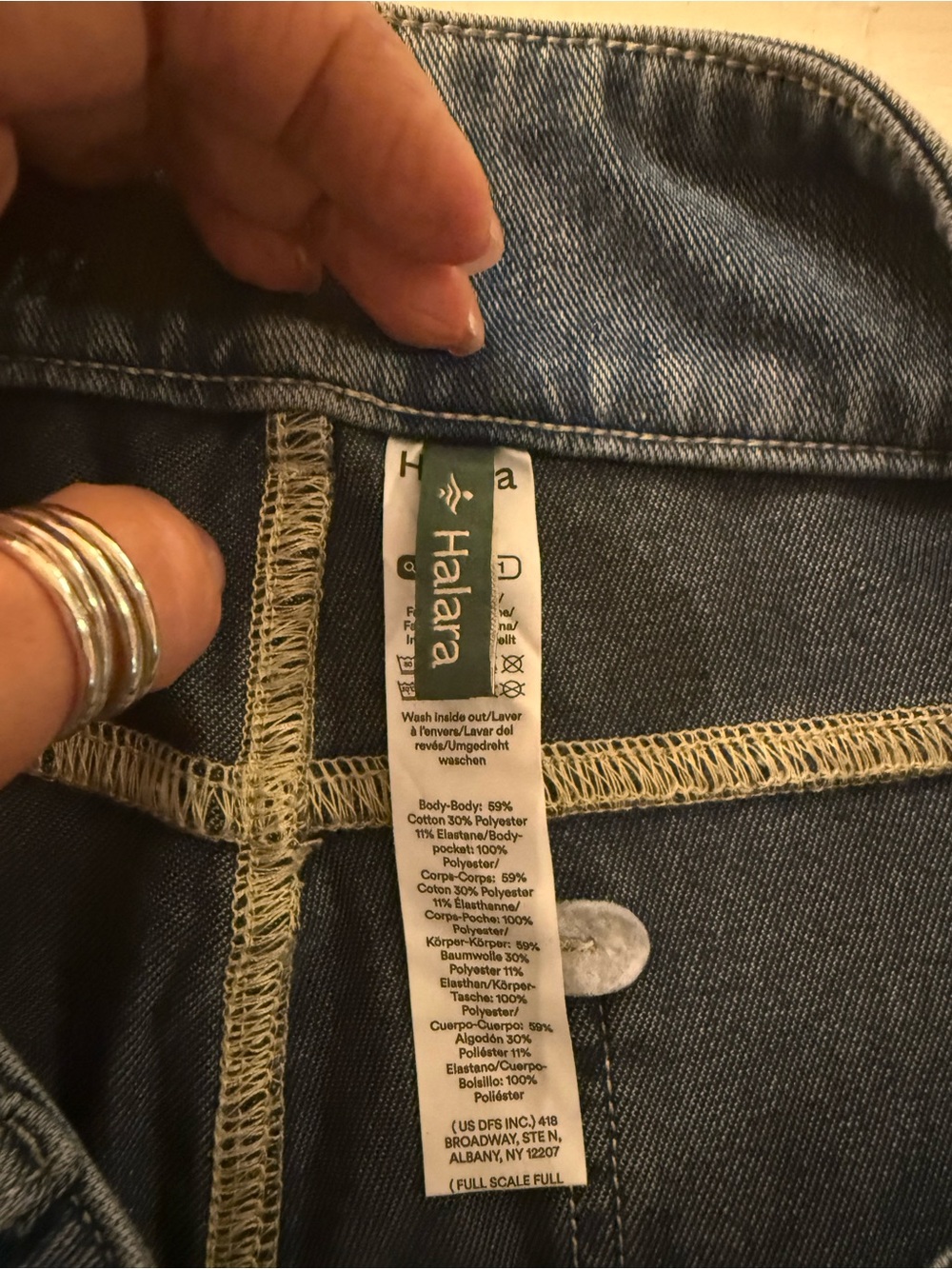 Halara Women’s High-waisted, 3 Button Jeans/jeggings Medium petite - Picture 4 of 7